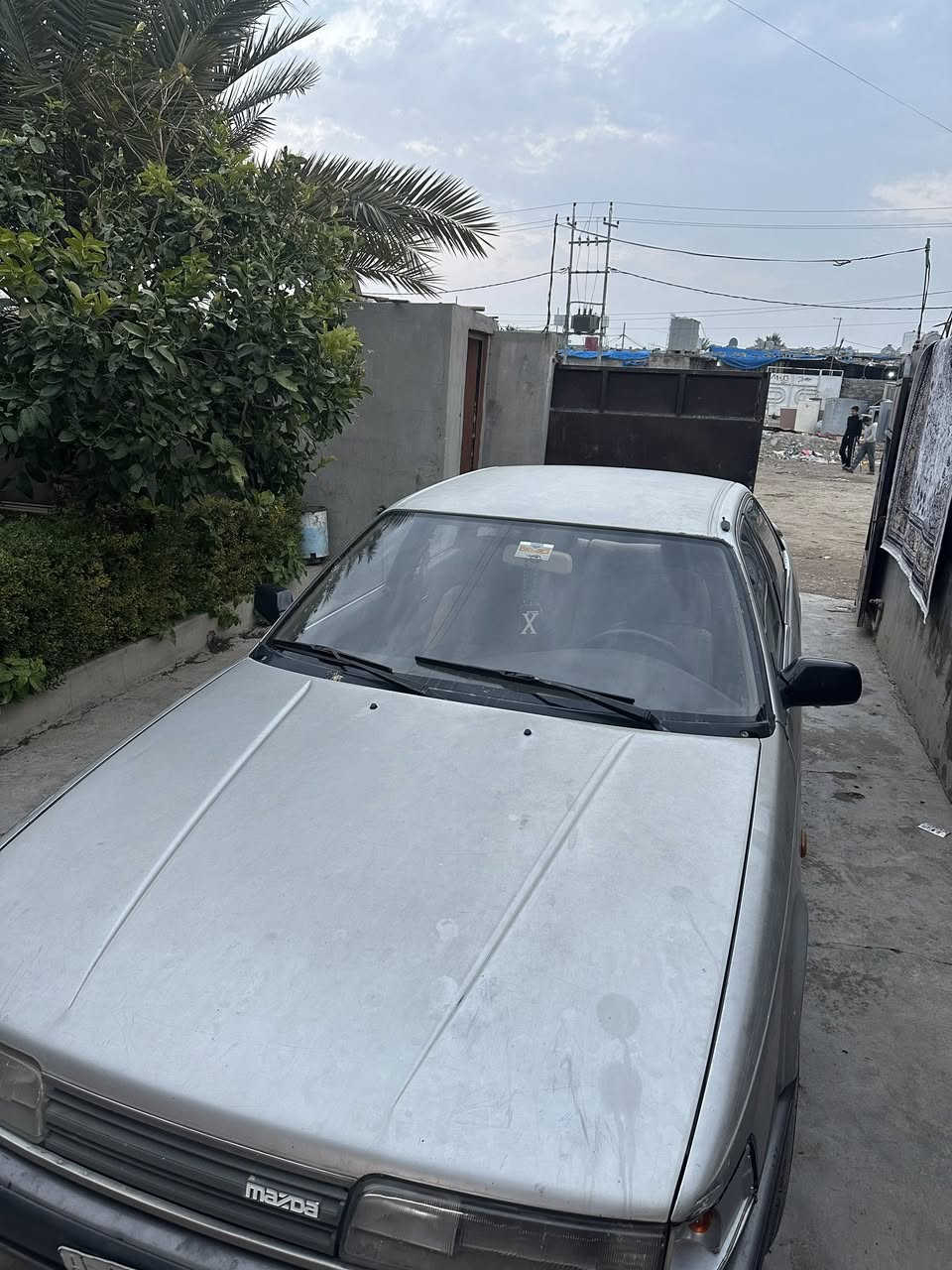 مازدة12 بخ موديل91 جامات  كهربائي كوبون بانزين سيارة لادعم ولا صبغ قفل مركزي السعر 40كلشي يشتغل بل سيارة بدون خياس رقم هاتف ***********
كركوك حي العروبة
