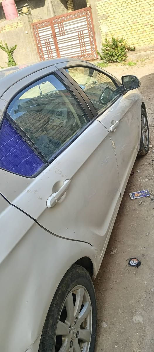 السلام عليكم للبيع فولگس موديل 2012 مكان السيارةبابل الحله بيها مكينةة. گير كورلا باقي التفاصيل بالسونار السعر 38 وبيها مجال بسيط للاستفسار *********** رقم صاحب السيارة غير متواجد ع فيس
