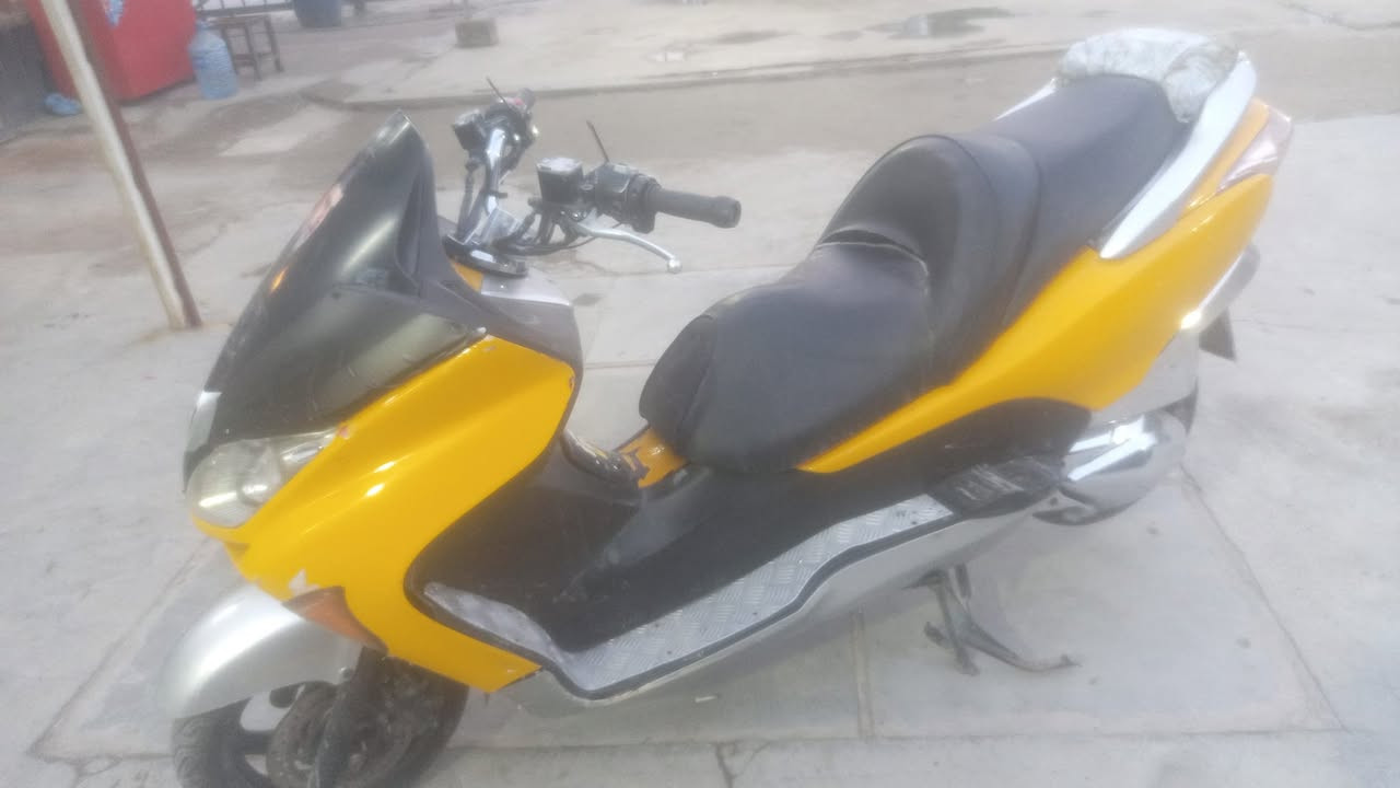 السلام عليكم دراجه فورزه 09 بصمه حساسات كهربائيات كله شغال دراجه خير من الله ما ناقصها شي نكره بكل وقت مكينه كفاله برغي ما مفتوح السعر 800 الشراي يتصل مكاني بغداد البياع حي الاعلام رقم *********** بي واتساب
