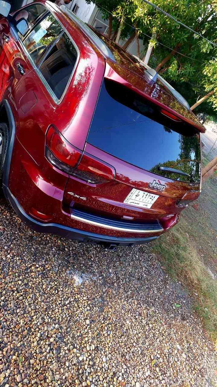 السلام عليكم جيب كراند شيروكي ٢٠١٦ لمتد فول بدون فتحه بيها اربع قطع صبغ حادثها جاملغ امامي وبنيد وبلعراق صار بيها جاملغ خلفي وباب عكس السايق بدون شاصي ولادواخل تحويل مباشر ما متواجد ع الخاص 
السعر ١٨٥ وبيها مجال 
رقم ***********
