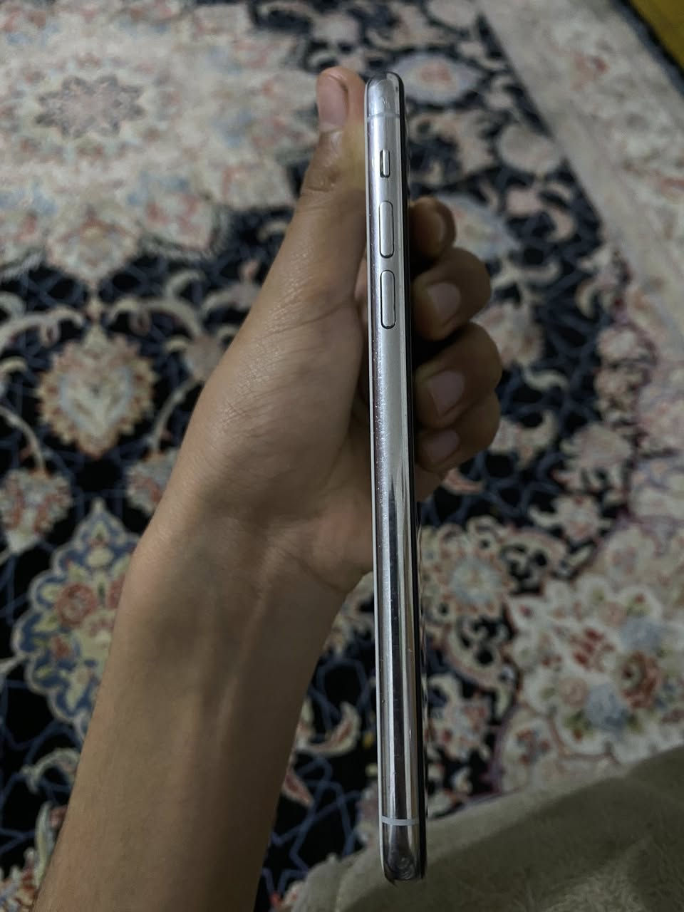 السلام عليكم
ايفون 11برو ماكس 
مبايل خير من الله ما مفتوح أبدا بلادي 
مبايل من ناحيه اللمس100/100
الشاشه نضافه100/100
فقط البطاريه 75والفيس ايدي عطلان
كل ملحقاته وأغراضه وياه 
شاحنه الاصليه من ابل الي تشحن عل ضهر مال مبايل والكارتونه مالته وياه
السعر275وبيه مجال للطيبين
للتواصل علا الرقم
***********
