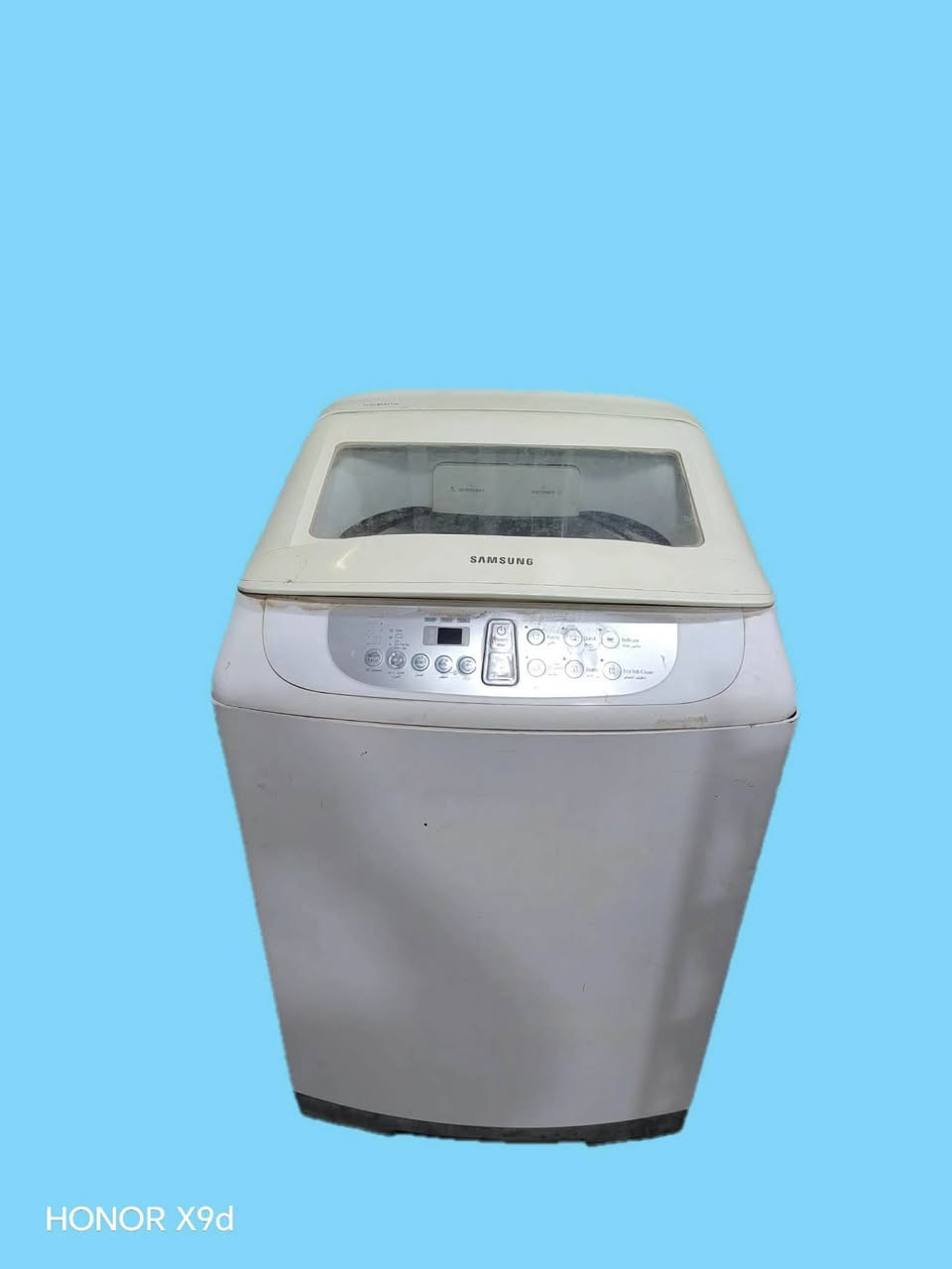 ثلاجه حجم عملاق اكبر حجم بل سوك شرط الشغل سعرها 450 وبيها مجال اخذنها ب مليون و200 
وغساله حجم وسط مكاني حله مركز 
***********
***********

