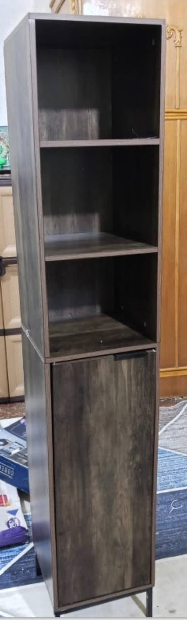 السلام عليكم.. غراض كله جديده غير مستخدم تصفيت محل كله اثاث بريطاني مو تركي...الاسعار مذكوره....ميز الطعام الجوزي 65
ميز الطعام الرصاصي بلا كراسي 40
ميز الجوزي العمودي ارتفاع 2 متر يصير يم المرايا او المغسله 40
جهاز طفل حديث الولاده يتكون من ثلاث قطع كاروك جرارات حافضة ملابس 60 مكتبه قراة مع جرارات 45 
مكتبه تعليگ او ارضيه مع جرارات صغيره 40
كشوانيه 20...القياسات مكتوبه على الكارتون..  اتصل ***********
