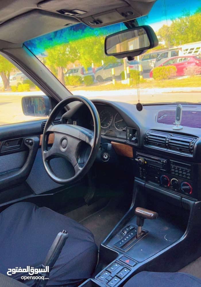 بي ام دبليو موديل ١٩٩٤ اصل حجم ٥٤٠ اصل بليته وسنويه
رقم دهوك دولي بسمي تحول وكاله حاضر بي وقت 
محرك وكير جدد مكفولات تبريد ثلج تتفه شغاله 
صدرين جدد تخم تاير جديد كهربائيات بلاد شركه 
سياره جديده مال بيت بيها صبغ حزام فقط للجماليه 
داخل جديد لوك شرط زلغ ما بي الداخل جلد فول 
السياره فول مواصفات للخير وكلشي بيها شغال بلادي
السياره كلها محدثه ام وكلشي بيها بلادي مو تجاري 

ترايك وين متريد تمشي ٢٤٠ دوسه وحده ولا يلعب كلبك
اريد مراوس براس الثور بس كون بدون كص نقل جثه عادي بس بدون كص 
العنوان بغداد حي الجامعه للستفسار وات ساب او اتصل ممتواجد ع النت ***********
