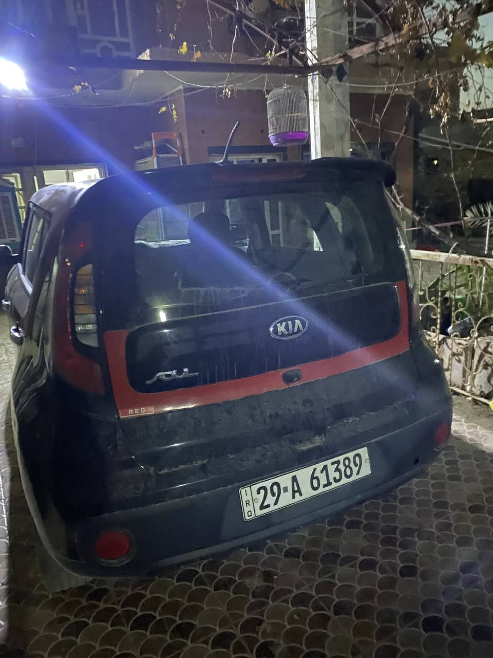 السلام عليكم كيا سول  ٢٠١٧ مكينه ٢٠٠٠ 
بيه جاملغ وبنيد بدون دواخل  هزه جديده والسنويه جديده مشروع وطني 
***********
