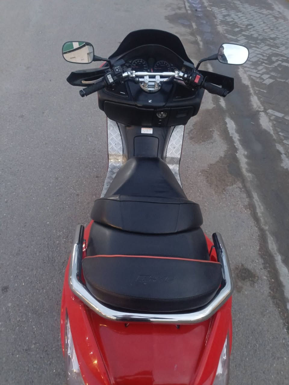 سلام عليكم دراجه فورزه 9/0 دراجه صالهه 15 يوم نازله من الرمبه دراجه جديده اي نقص مابيهه تدفئه بليدات ام بي ثري بلادي كهربائيات محرك كلها بلاديه مكانهه الدوره ابو دشير  الشراي يتصل***********
