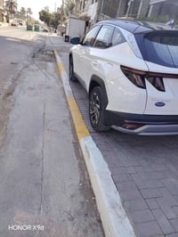 للبيع توسان تو كلر ٢٥ ماشي ١٣ بسمي بغداد الدورة السياره فول مواصفات دو...