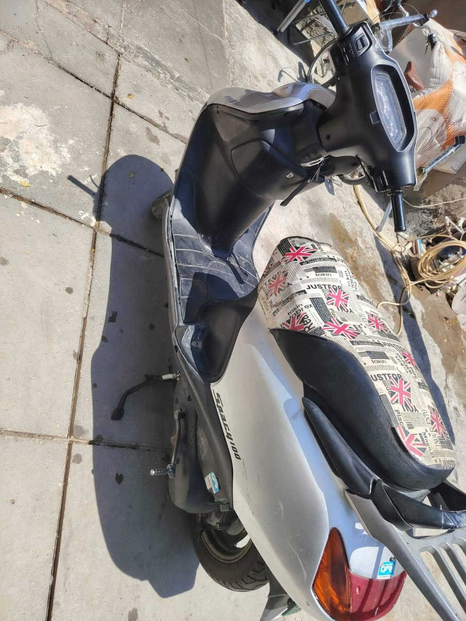 للبيع سبيس ياباني نضيفه.    مفتوحه بس ولفات.          500 وبيه مجال


**إذا كنت صاحب هذا الإعلان وتريد حذفه لأي سبب، رجاءا أرسل رسالة إلى الدعم الفني**