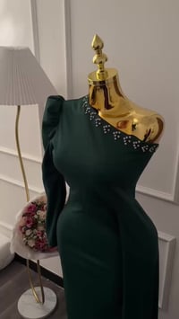 فستان • اخضر • احمر