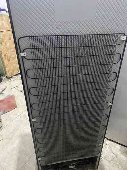 ثلاجه استخدام ١٠ايام فقط بعدها بجبس كامله من كلشي سعرها ١٣٠وبيها مجال العنوان الديوانيه جمهوري بدايه شارع سالم  ***********
