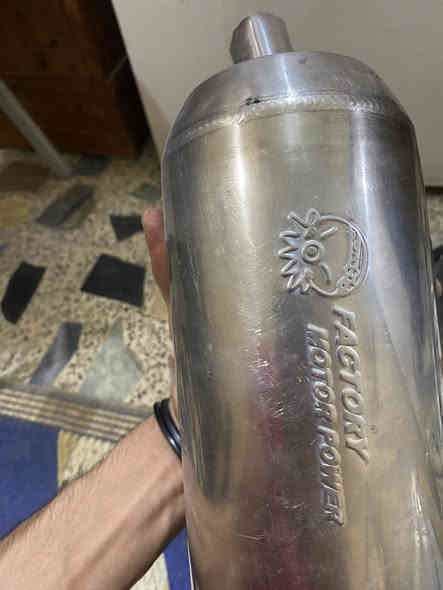 صالنصه ستيل تكً بوشه قطعتين
ترهم اي دراجه جيب وشد بس يرادلها لحيم  سكنس 
***********
ب75
