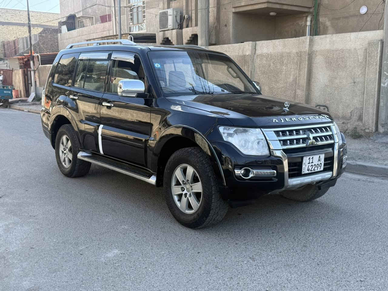 السلام عليكم 
باجيرو حبتور خليجي فول مواصفات 1/1 محرك 3000 فتحه سقف كشنات كهرباء وجلد تدفئه+ تبريد كشنات دمام خلفي فتحه سقف تحكم ستيرن فور ويل سبعه راكب ثلاث قطع تبريد سياره فول للاخير مكفوله كفاله عامه مــن الحادث بيه صبغ صفحتين بسبب جراد بدون حادث بدون معجون بدون تبديل سياره جاهزه بدون نقص بوضع الوكاله معروضه ب ( 108$ ) وبيه مجال بسيط مكاني بغداد الدوره نهايه شارع 60 للاستفسار ***********
