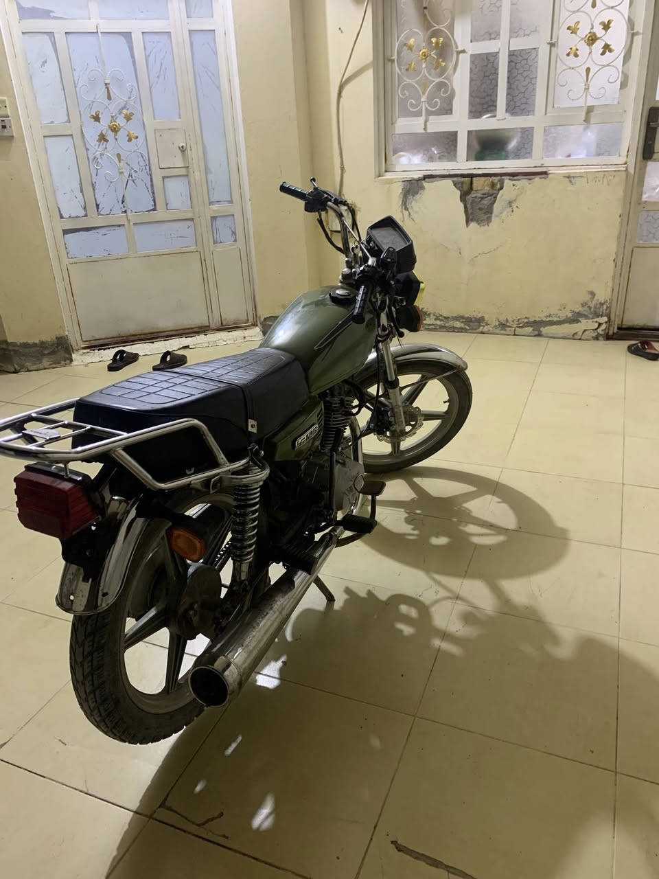 دراجة سيفان 2019اوراق بيهة  مثل ما في الصور السعر 400وبيهة مجال بسيط مكاني قرية الزهيرات.  
***********
