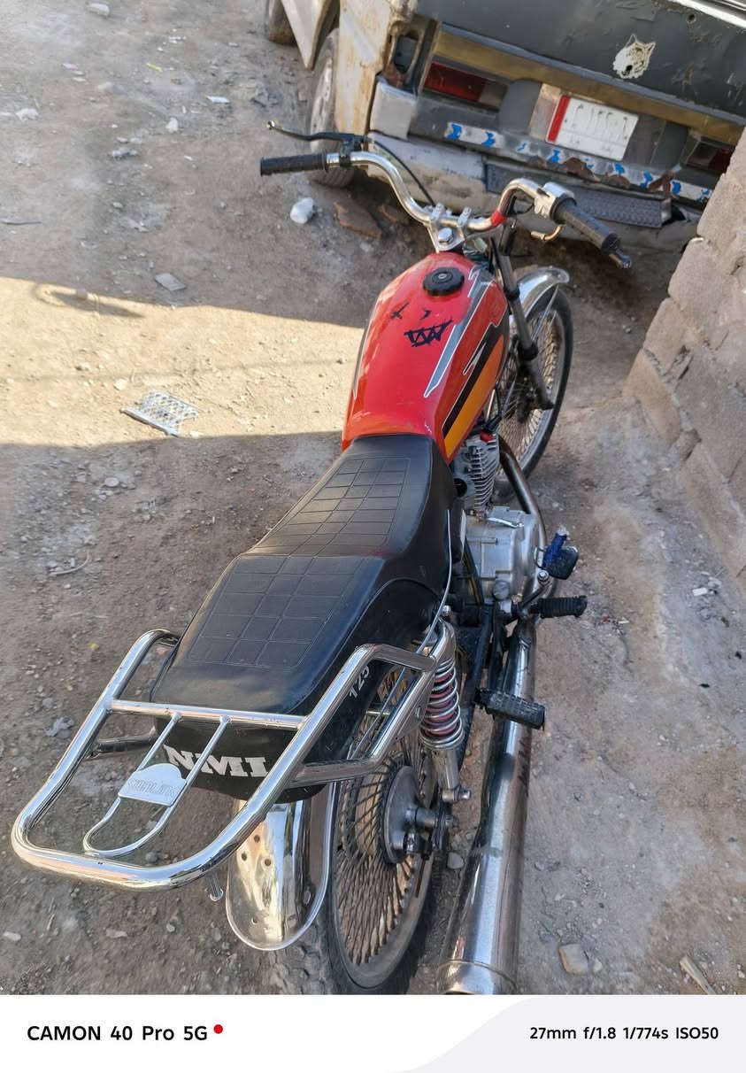 سلام عليكم دراجه يراني تايكر4 موديل 2023 البيع مكان حي نصر سعر350الف بيه مجال تصل على هاذه رقم *********** وآل خاص مفتوح
