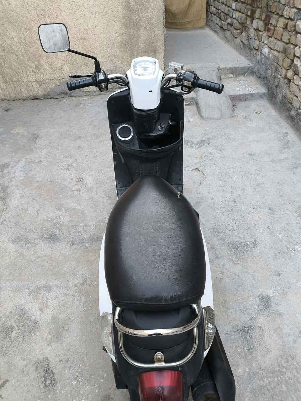 السلام عليكم دراجة بوليسي للبيع وصل بأسمي دراجة مكفوله نضيفه كلش معرض الحمداني طالعه ب2025شهر11يوم15 تفاصيل اكثر اتصال واتساب فقط👈 ‭٠٧٧١ ٩٨٦ ٨٩٩٣‬
