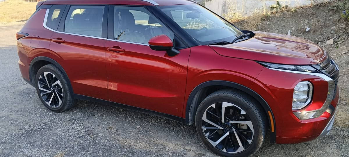 Mitsubishi outlander 2023
‏ميتسوبيشي أوتلاندر أمريكى  
موديل 2023 – فول مواصفات بدون سلايت
‏المنشأ: أمريكى 
‏العداد: 59 ماشية 
سيارة حاله شريكه حيل جديد حداديه جديد طائرات جديد مابيهامصرف من كل شي
سياره مالتى مو مال معرض
‏رقم مؤقت تكدر تسجيل اربيل دهوك سليمانيه 
‏الضرر فقط قباغ سندوق بدون دواخل بدون ارباك
‏بجم: كبس 
مكان سياره اربيل شقلاوة
‏للاستفسار والتواصل: 📞 *********** واتساب
‏
