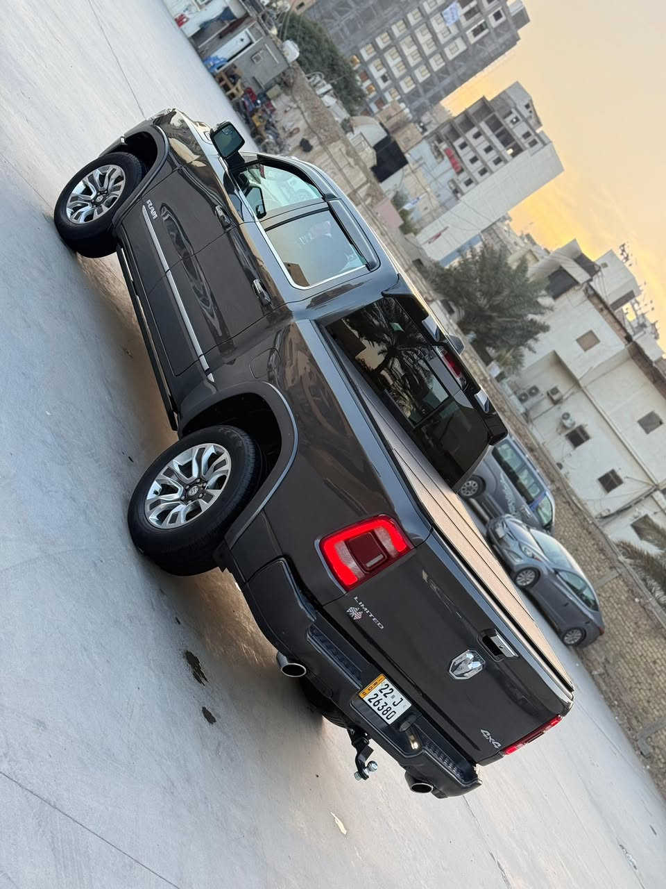 دوج رام لمتد فول مواصفات ماعده فتحه بدي قصير باب طويل المرغوب ماشيه ٥٣ الف حقيقي الموديل ٢٠٢٢ سياره جديده بل كارتون برغي نقص مابيها فحص وين ميعجبك افحص شرط اب حالة الوكاله بدون قطره صبغ بيها فقط باب السايق امبدل بلادي بدون ايرباك مكينه كير حداديه تخم تاير كوله جديد وبشرط الفحص تراي وين ميعجبك اطلع رقم سنويه جديد تحويل ثاني يوم بل حقيقة احلى منل صور بهواي تجي وشوف ابعينك كتلوك الشركة سبير الشركة منازل ابشرط بلعافيه عل ياخوذها مكان السياره كربلاء الشراي يتصل مامتواجد ع الفيس السعر ٣٨٥ مجال بسيط حك الجيه  ***********  تحياتي للجميع
