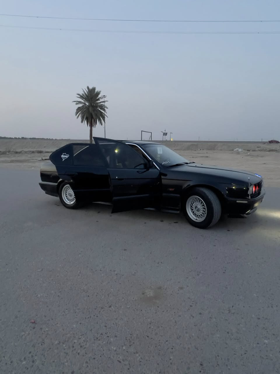 BMW1991  البيع  

مكينه مسكر فانوص 
صدر كير محرك خير من الله 
فتحه طكتين 
غرفه مخمل 
صبغ جماليه 
الاستفسار ! 
هاتف /*********** 
سعر 69$
