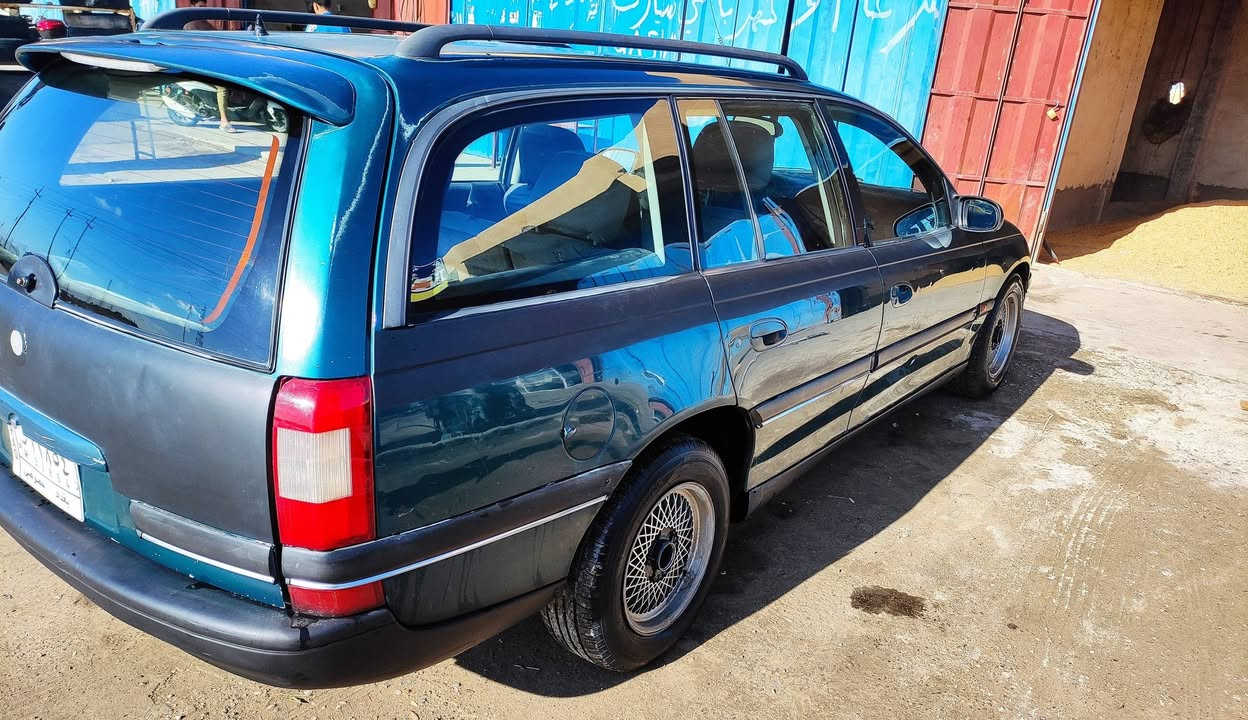 اوبل بزون ستيشن
6 سلندر بلادي 
كير عادي 
مكفولات 
تايرات نضيفه 
رقم بغداد 
36 ورقه وبيها مجال 
مكان سامراء 

***********
