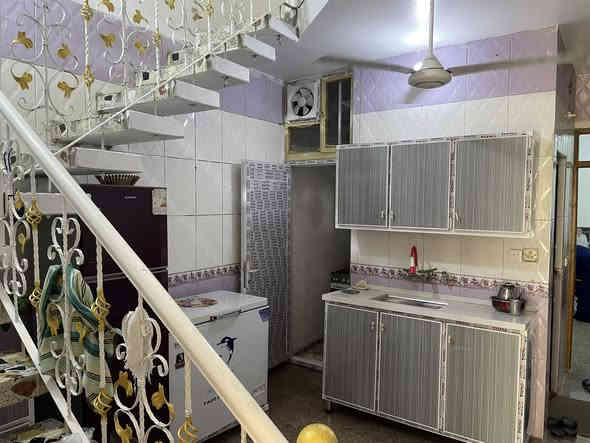 يا الله 
مشتمل للبيع في منطقة حي اور ال٣٠٠ بين صباح الخياط والسوق على شارع عريض
المساحة ٥٧ متر
واجه اربعة الا عشرين سانتيم
ونزال ١٥
يحتوي على ٣ غرف نوم
خدمات ٢
صالة خطار  ومطبخ ومنور 
للاستفسار
مكتب الحضارة للوساطة العقارية
***********
