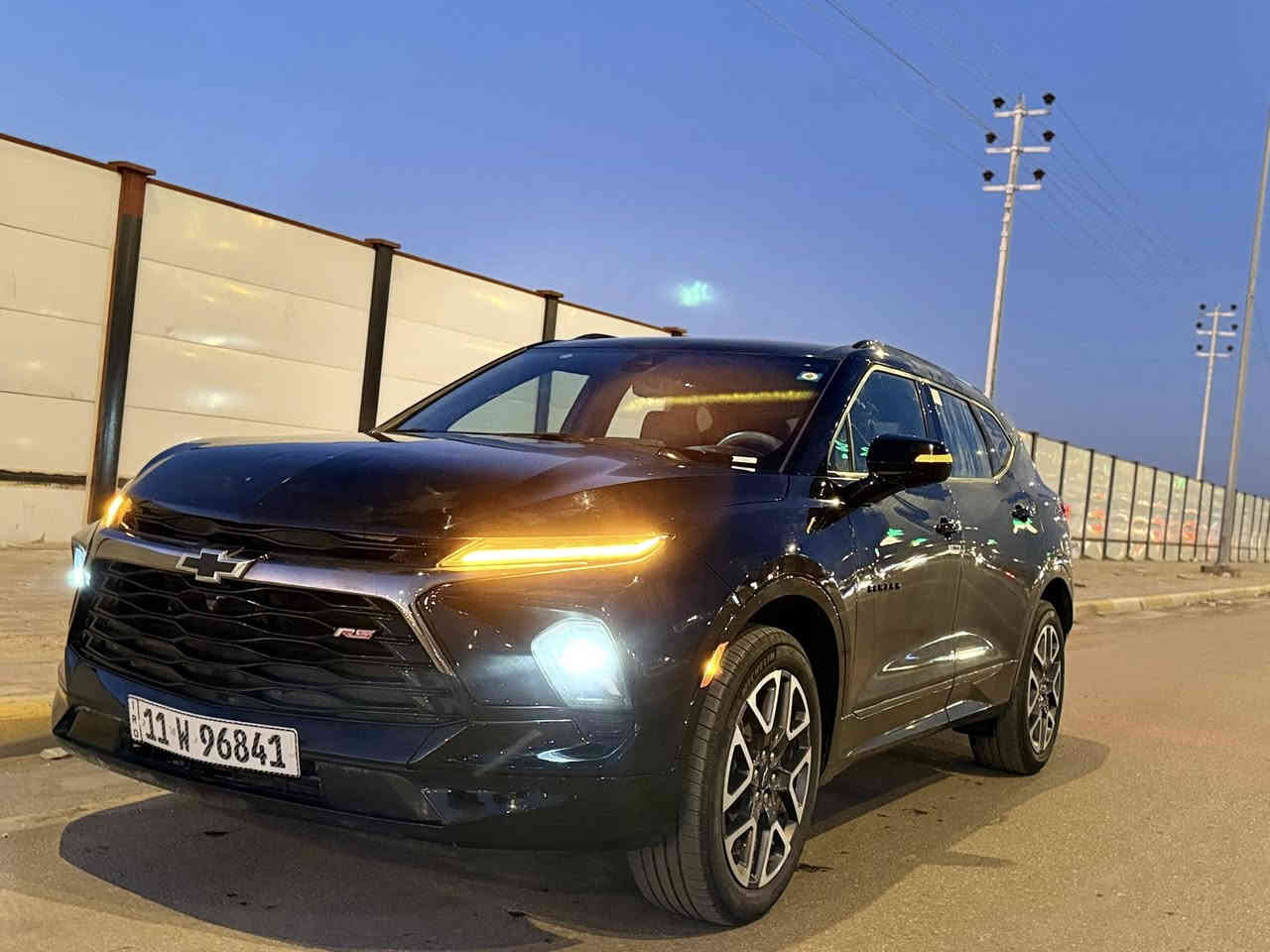 السلام عليكم 

بلايزر للبيع السياره موديل 2024
فول مواصفات ماعدا الفتحه
 فئة ال r s 
كاميرا 360 درجه
مستشعر وقوف 
تدفئه المقاعد 
تبريد المقاعد
بصمه 
مثبت السرعه
 شاشه
مراقبة النقطة العمياء
نضام المفتاح الذكي 
نضام فراملة الطوارئ
مقاعد كهربائيه
المصابيح الاماميه ليد
تدفئه مقود القيادة
ابل كاربلاي
التشغيل عن بعد
شاحن لاسلكي 
وضع القيادة
تحذير مغادرة المسار
التحكم الالكتروني في الثبات
مرايا جانبيه تدفئه
صندوق بدون استخدام اليدين حدثه كما موضح بصور المرفقه 

السياره مكانهه بكربلاء 
 السعر 25,500$
كلشي موضح بلمنشور لل استفسار 
الاتصال على الرقم 
***********
