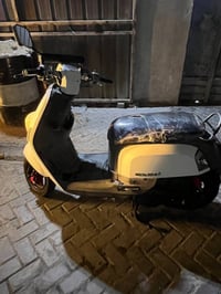 سلام وعليكم شباب ماكس بوليس للبيع الدراجه جديده معنى  الكلمه مال طالب ...