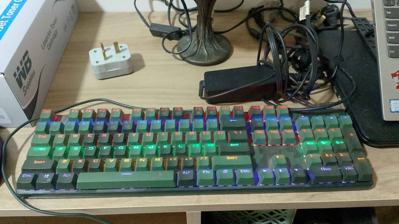 حاسوب مواصفات موجوده داخل الصور فقط كيبورد مایشتغل لهاي زودته بخارجي.
كركوك ولدينا توصيل. كركوك, العراق


**إذا كنت صاحب هذا الإعلان وتريد حذفه لأي سبب، رجاءا أرسل رسالة إلى الدعم الفني**