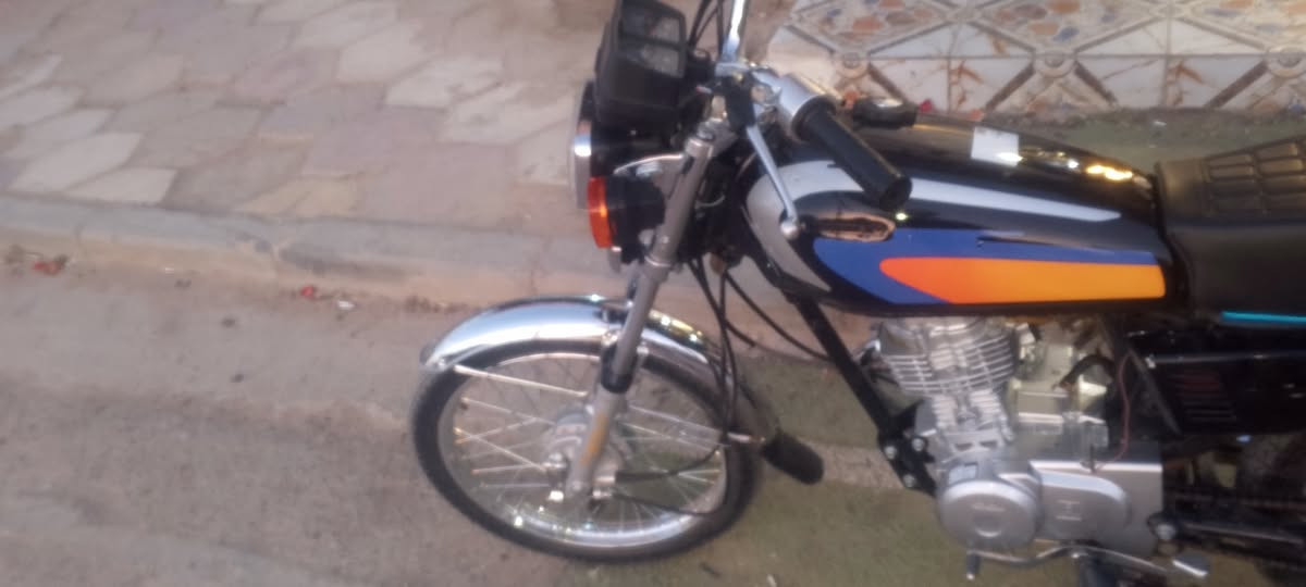 سلام عليكم دراجه سكنر صالهه حوالي شهرين تعمرت البيع الشراي يدك عله هاذ رقم ***********
