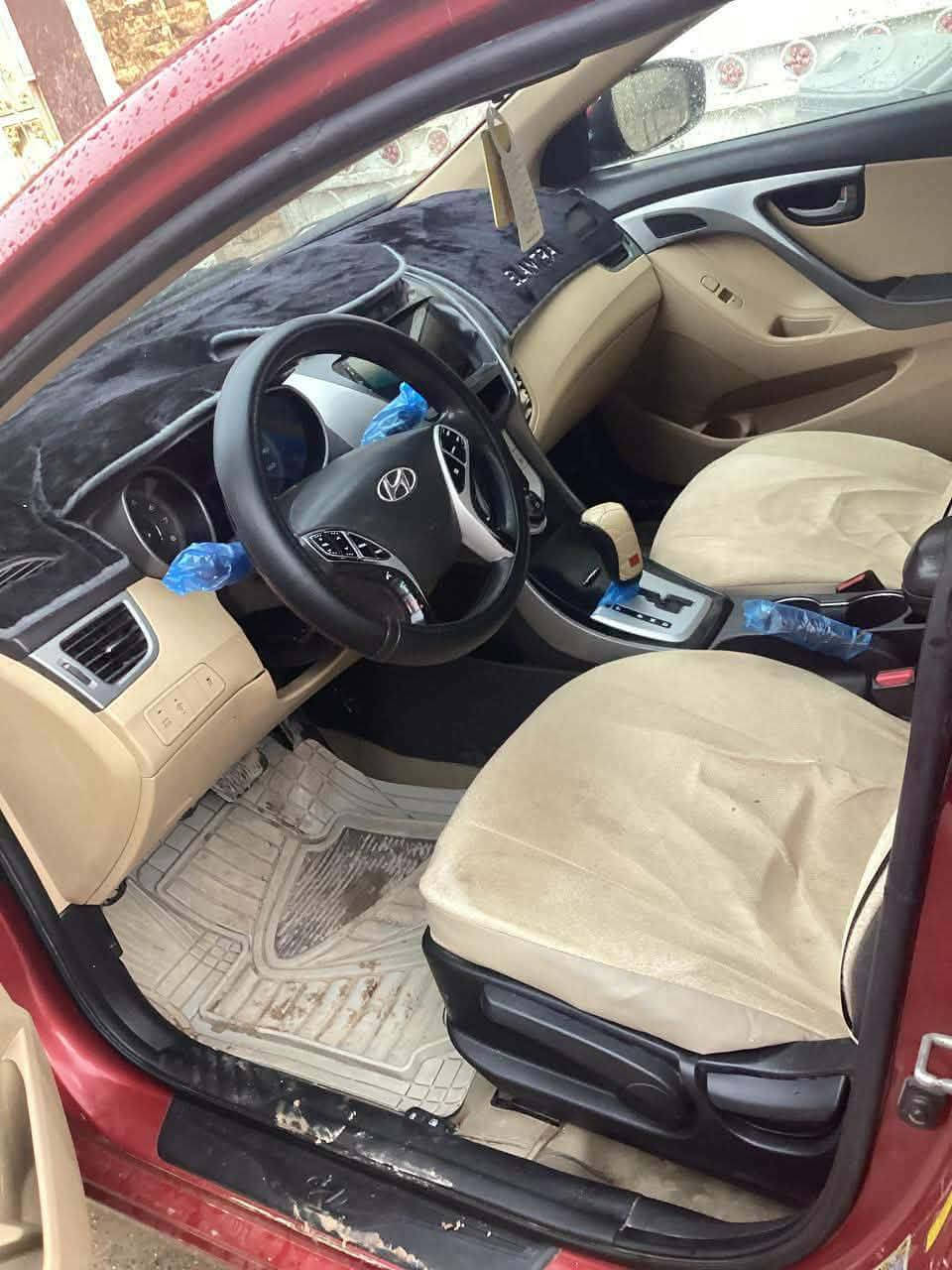 السلام عليكم النترا 2012 وارد أمريكي ضرر بنيد السيارة ليبل واحد بيهن قطعتين صبغ مكينه كير خير من الله السعر 105 وبيها مجال حك الجيه مكان بعقوبه التحرير الاستفسار ***********
