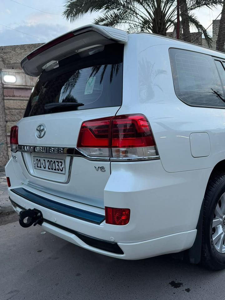 ⸻

🚘 للبيع — لاندكروز 2017 🚘

سيارة نظيفة جداً، استعمال شخصي
ساز وكالة ومكفولة كفالة عامة
ما بيها أي حادث أو صبغ (على الفحص)
الممشى: (يذكر حسب العداد)

المواصفات:
✔️ محرك قوي وأداء ممتاز
✔️ تبريد ممتاز
✔️ داخلية نظيفة جداً
✔️ جاهزة للاستعمال وما تحتاج أي صرف
السعر ٤٥٠ وبيه مجال 

📍 الموقع: بغداد – الطالبية

‭٠٧٨٤ ٨١٣ ١٢٠٦‬
