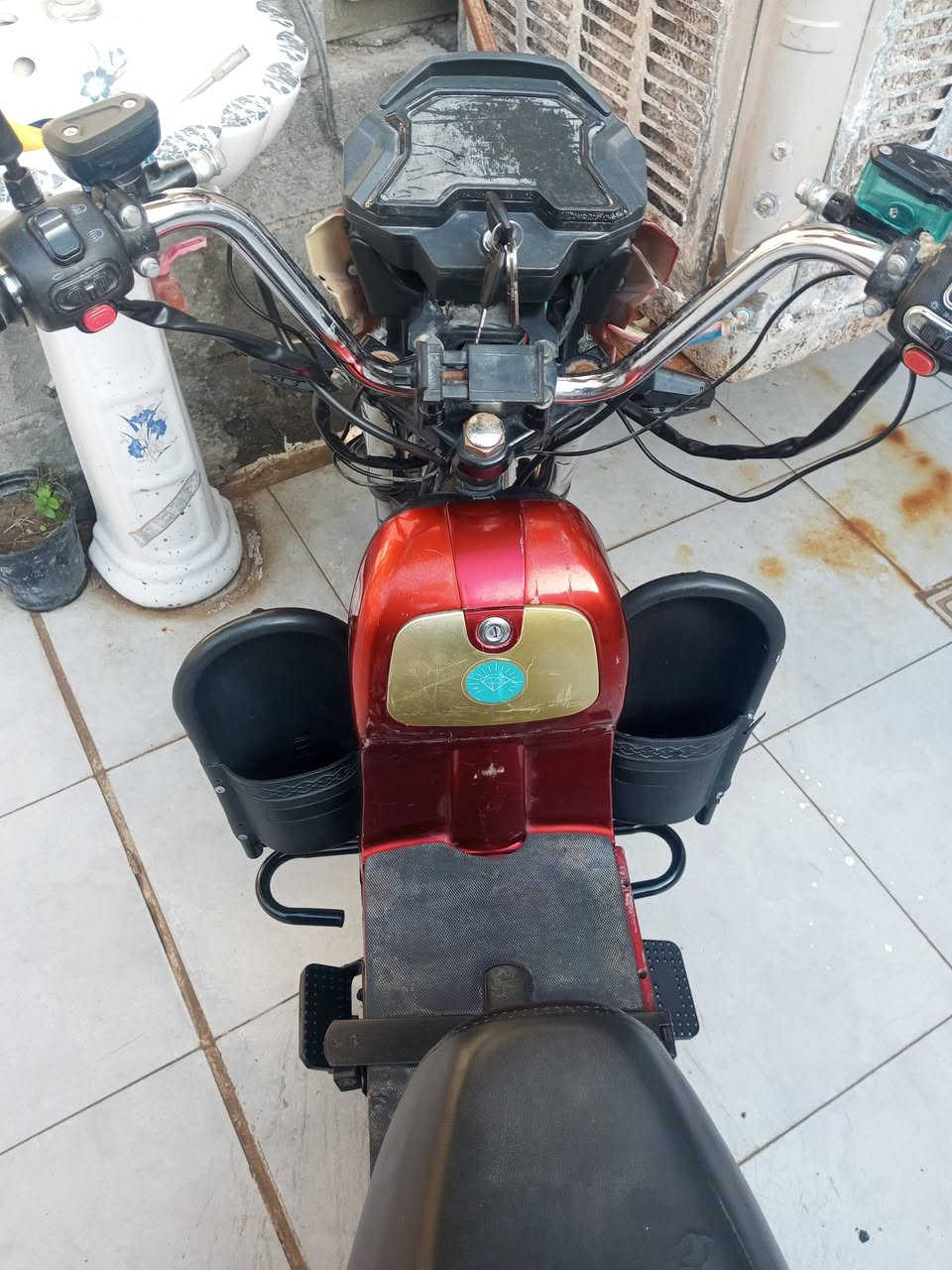 السلام عليكم دراجه شحن هارلي نضيفه بدون بطاريات 
السعر 250 الف قفل المكان المختار .
***********
