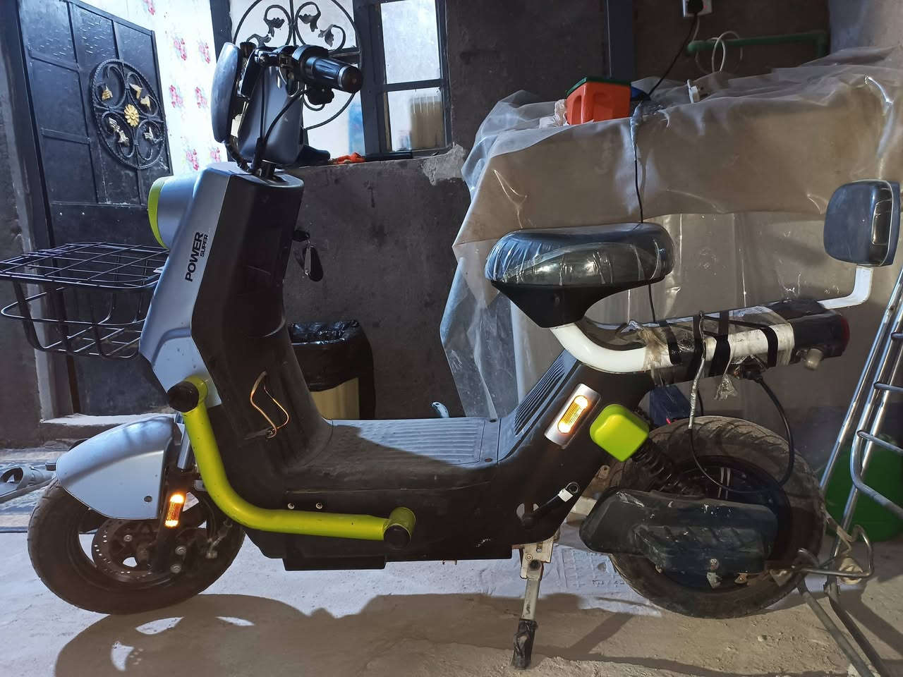 دراجه شحن نضيفه وحلوه بس ما غاسلعه سعرها 375 الشراي اتصل مكاني القلبه شارع البرج ***********
