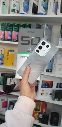 آيفون 12 برو ماكس • آيفون 13 برو ماكس • مراوس