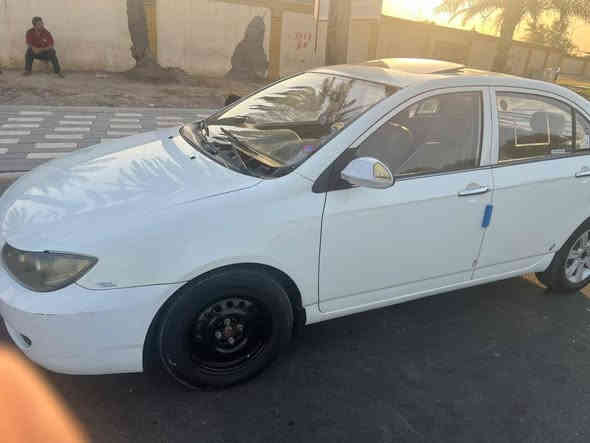 بيع سياره ليفان للبيع موديل 13رقم بغداد بسمي سعر ٥٠ وبيهه مجال بصيط لشراي ***********
