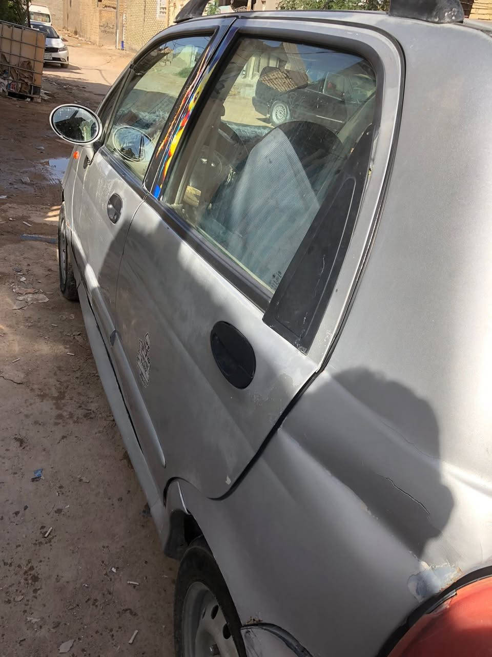 السلام عليكم كيو كيو ٢٠١١ سعره ١٥ ورقه قفل عطل ماطور الكير حاليآ السياره شغاله ***********
