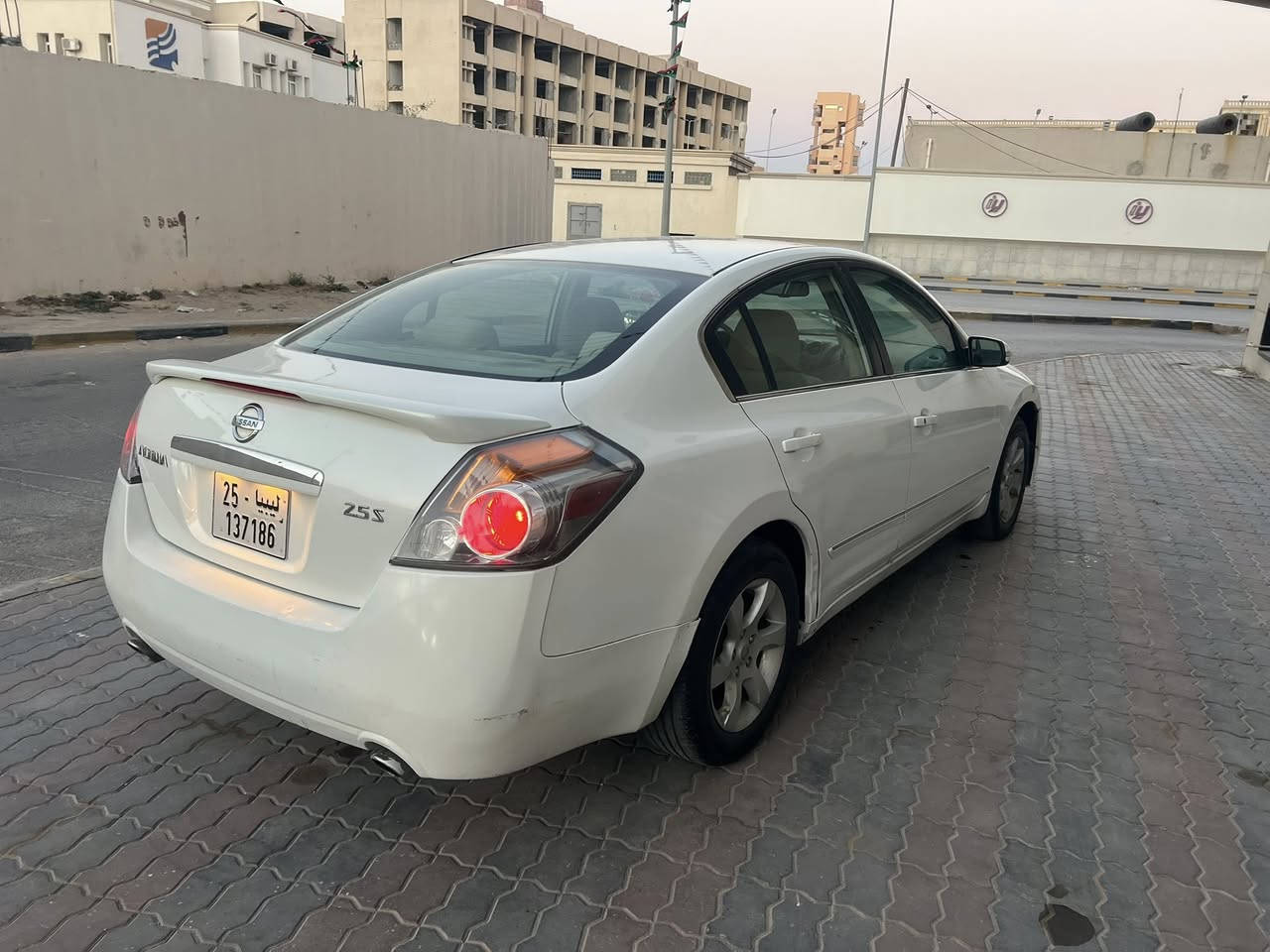 السلام عليكم ورحمة الله وبركاته.   نيسان ألتيما سيارة الدار من المالك طول ماشيه 134الف اليبان معروفين في علامة النيسان   محرك صالة كنبيوا كربون تكيف قياده ربي يبارك ولا عيب تبي حد كساب. توكل علي الله وبسعر 17300 وساهل    طرابلس سوق الجمعه.  0923779190


**إذا كنت صاحب هذا الإعلان وتريد حذفه لأي سبب، رجاءا أرسل رسالة إلى الدعم الفني**