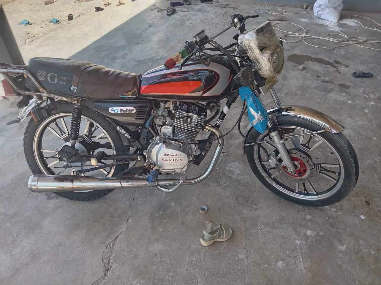 ماطور خمسه كير موديل 23محرك نضيف كهربائيات شغاله سلف شغال وياله انضاف السعر 400وبيه مجال مكاني الحويجه داخل لتصال ***********
