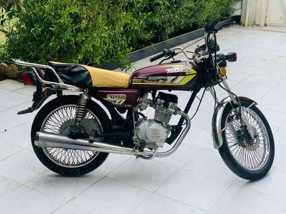 السلام عليكم                              ***********
للبيع تايكر 22 كفاله عامه من كلشي مكينه مكفوله 
كهربائية شغاله اوراق كامله مكان ديالئ الخالص الشراي يتصل
