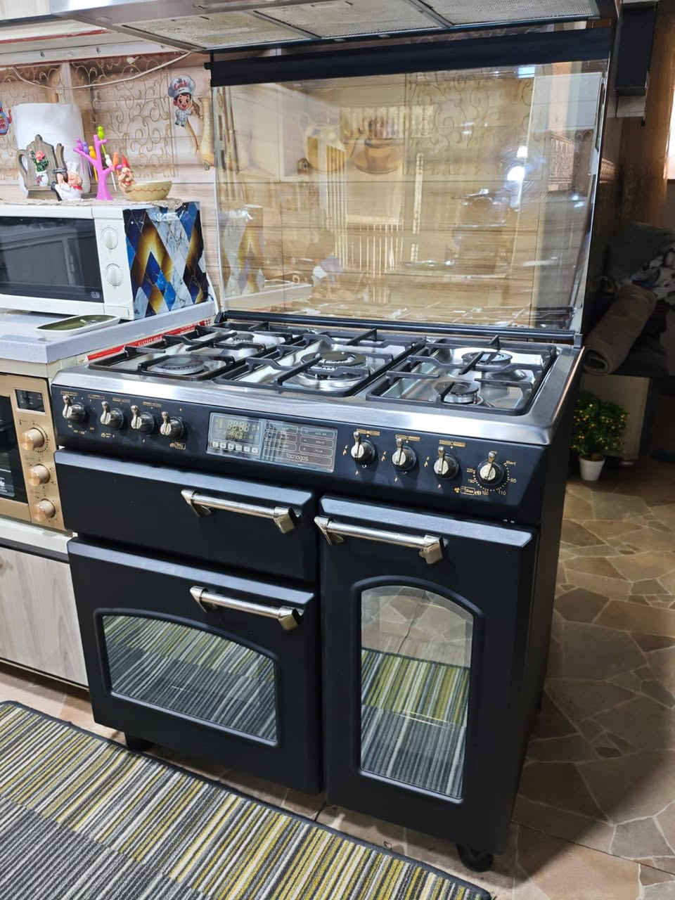 للبيع ايطالي ماخذي 800 سبب البيع ضيق المكان مصارله شهر من اخذناه تجي واشوف بعينك النظافه بي فرن واوفن ونهائيآ ممستخدمات وعيون الطباخ بس وحده استخدموها شهر رايدي ب 600


**إذا كنت صاحب هذا الإعلان وتريد حذفه لأي سبب، رجاءا أرسل رسالة إلى الدعم الفني**