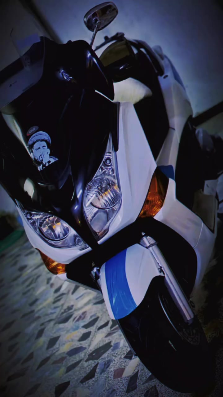 سلام عليكم سلفر جيتي ٦٠٠ اوفر دراجه جديده دشبول ازرك داش كام جامه قطعتين امل زعانف دراجه ماشيه ٢٢ دراجه عارضه ٢٤ بيه مجال بصيط رقم ***********
