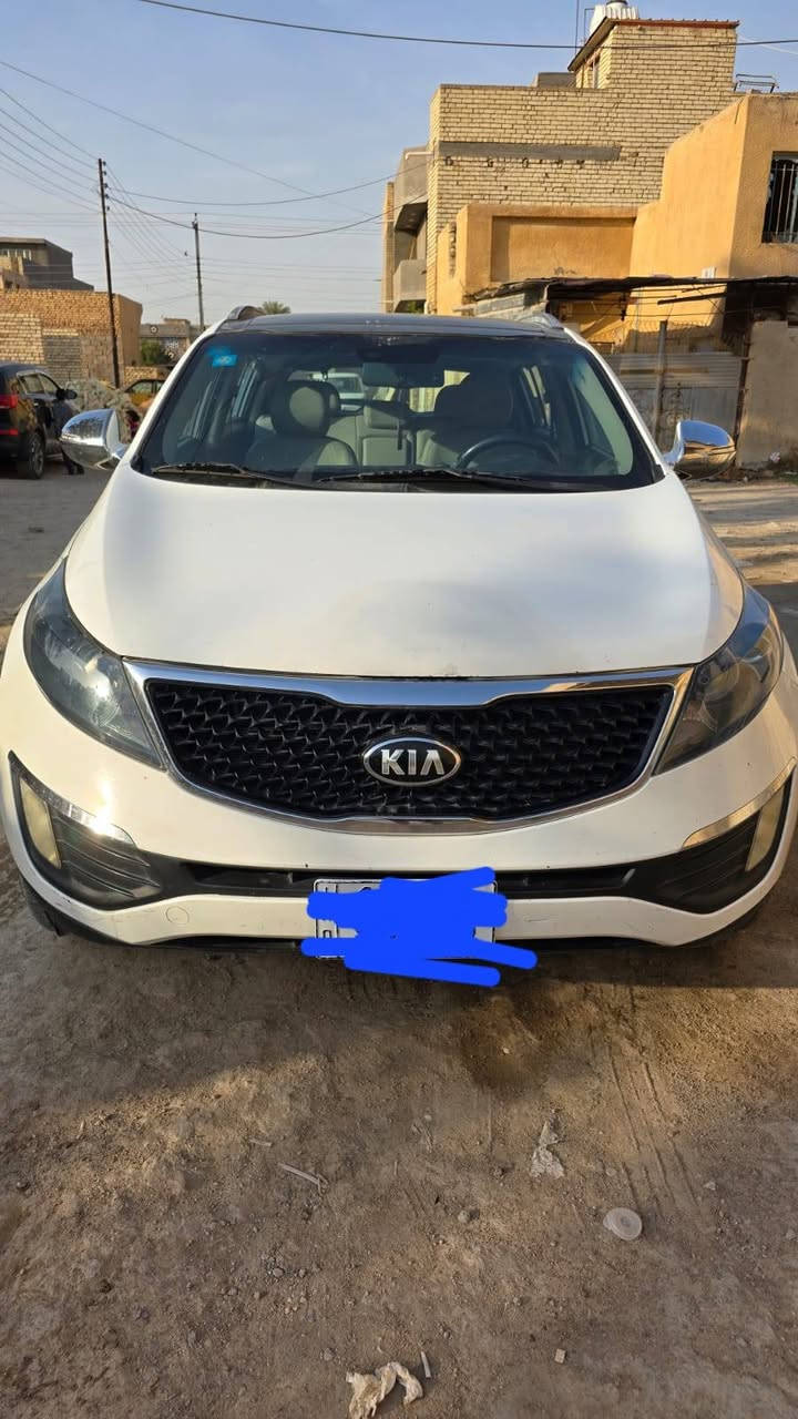 السلام عليكم اخوان 
كيا سبورتج  2011
محرك 2000 دوش
كير أوتو 
ماشيه 168

المواصفات
بانورما 
تحكمات ستيرن
كامراء 
حساسات خلفي وامامي 
مري شفط
كشنات جلد
ويل كب 20

((والسياره بشرط ولا كلوب بالدشبول مشتغل))
(سيارة جاهزة من كلشي)

(السعر 138وبيه مجال )
رقم بغداد بأسمي سنويه وهزه ورقم جديد
مكان السيارة بغداد
للإستفسار(***********) واتساب
