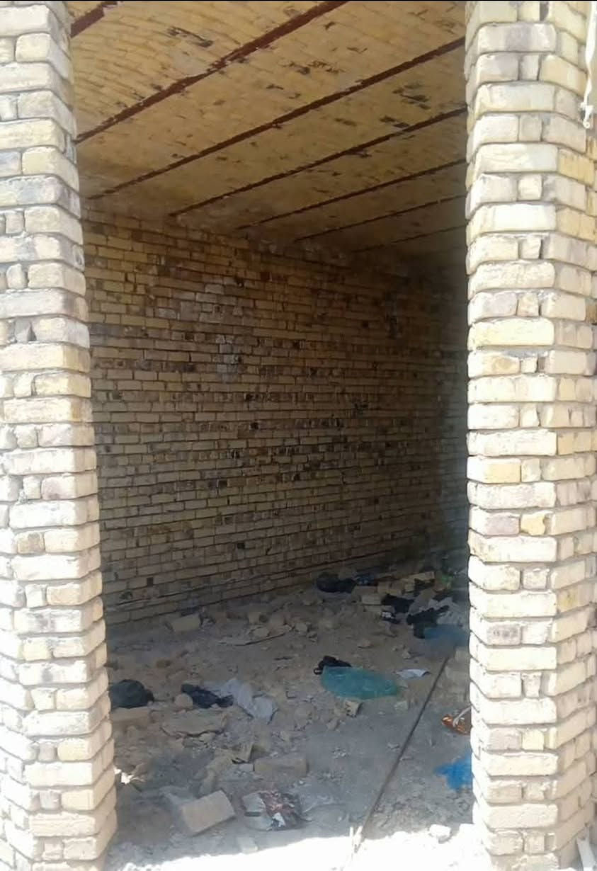 بيت هيكل 200م على شارع العام خلف جامعة المثنى غرفتين وصاله وبراني  ووحمام ومطبخ
لتواصل على رقم  ***********
