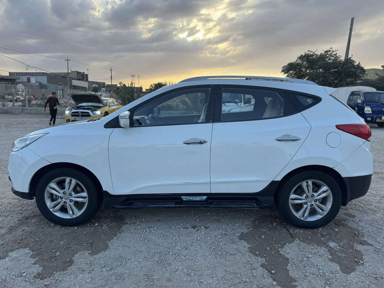 السلام عليكم 
توكسان موديل 2011خليجي بيهه بنيد مصبوغ بمكانه بدون فتح مكينه 2000 كير مكينه حداديه مكفولات خير من الله سياره جاهزه فول مواصفات  السعر 128وبيهه مجال


**إذا كنت صاحب هذا الإعلان وتريد حذفه لأي سبب، رجاءا أرسل رسالة إلى الدعم الفني**