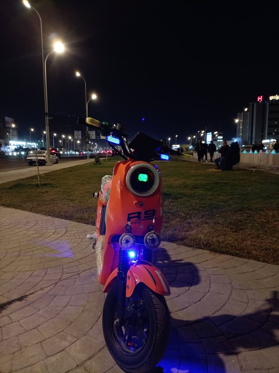 السلام عليكم دراجه للبيع موديل 2025نضيفه بطاريات نضيفات دبل 32 سعر 425وبيهه مجال للشراي عنوان بصره الحيانيه رقم لاستفسار *********** واتساب أو رصيد..
