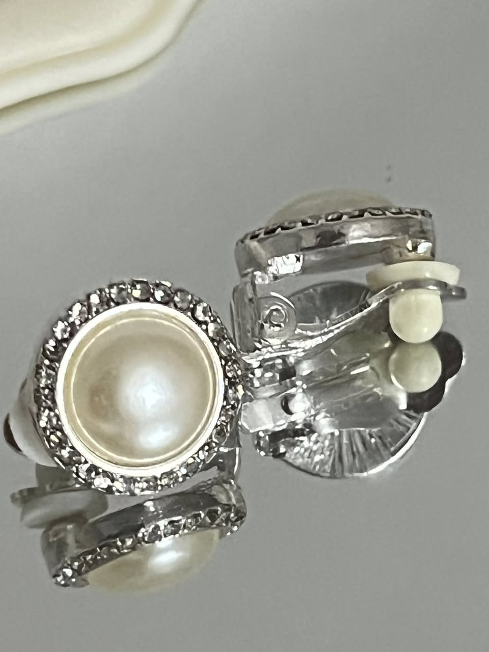 سلام علیکم
ئەم ئیکسسواراتانە بۆ فرۆشت
قەدیمی و ئەنتیکی تیایە لەگەل دەستی١
هی دەرەوەی ولاتن
گەیاندن سلیمانی ٢ دەرەوەی سلیمانی ٤
ئەگەر کریاری نامە بنیرە
ئیکسسواراتی تریشی لێیە ئەگەر ئەتەوی هەموی ببینی نامە بنیرە رەسمی هەمویتان بۆ ئەنیرم
نامە بنیرن بۆ تایبەت بۆ هەر زانیاریەک
هی خۆمن ئەیان فرۆشمەوە
لە هەرمۆدیلیک تەنها ١ دانە بەردەستە


**إذا كنت صاحب هذا الإعلان وتريد حذفه لأي سبب، رجاءا أرسل رسالة إلى الدعم الفني**