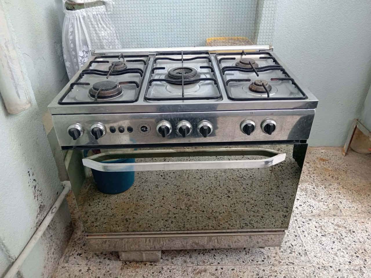 للبيع تحت نفر مع طباخ شغال بس عين وحدة ما تشتغل السعر إثنينهم ١٩٠ الف


**إذا كنت صاحب هذا الإعلان وتريد حذفه لأي سبب، رجاءا أرسل رسالة إلى الدعم الفني**