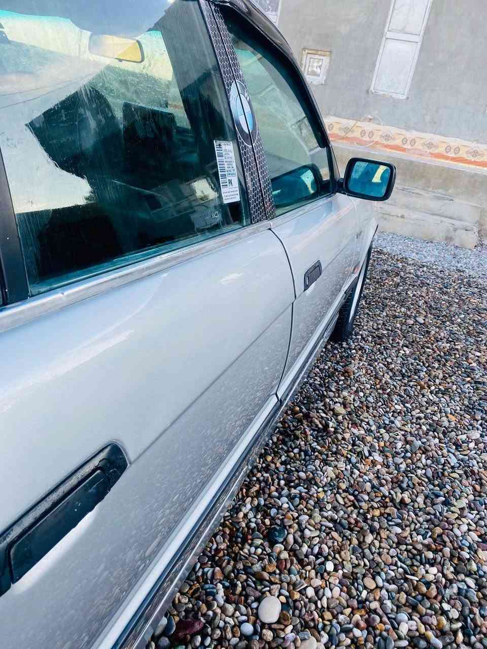 بي ام دبليو موديل 89محدث 93 تبريد ثلج مركزي تدفئة شاشه دمام مسجل فول بجم عريض مسكر كير عادي ويل جديد تأير جديد كشنات جلد اصلي جديد السياره متعوب عليه هواي صدر جديد وره وكدام شرط جام 4كهرباء رقم جديد بسمي لل 30 نضيفه كلش السعر 50وبيها مجال//***********
