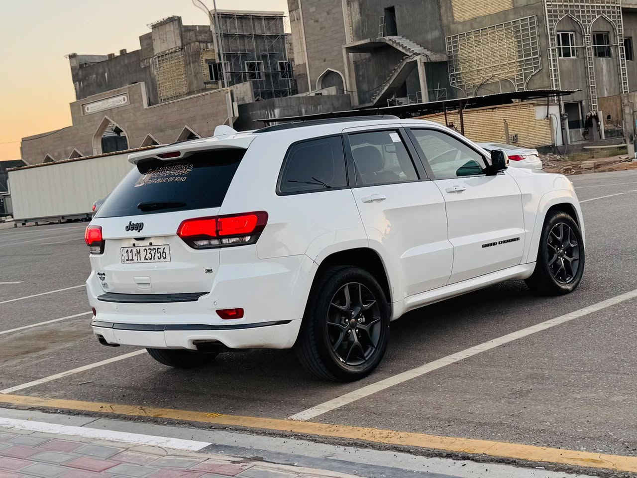 السلام عليكم ورحمة الله وبرك
جيب للبيع S 2020 
⚔️رقم بغداد⚔️
⚔️كيراوتامتيك وعادي وشفتات استيرن⚔️
⚔️وضعيات قياده التحكم بيهم عن طريق الماوس⚔️
⚔️لايت زنون امامي ولد خلفي⚔️
⚔️مانع انزلاق ABS-EBS⚔️
⚔️١٣ سماعه صوت يخبل ⚔️
⚔️ستيرن كهرباء +تدفئه استيران ⚔️
⚔️دبل صالنصه ⚔️
⚔️لايتات وما سحات اوتامتيك ⚔️
⚔️السبير منازل⚔️
⚔️وكاله ليث العبيدي مكفوله من الصبغ والضربه ⚔️
ماشيه ٧٠ لف كيلو وقابله للزياده ⚔️
⚔️تحكم ستيرن جهتين حاكيه كروز سرعه⚔️
⚔️نظام نقطة عمياء ⚔️
⚔️حساسات خلفيه واماميه ⚔️
⚔️شاشه كبيره جنطه كهرباء ⚔️
⚔️دفع رباعي⚔️
⚔️بلوتوث DVD SDCARD AUX⚔️
⚔️مكينه 3600 6 سلندر ⚔️
⚔️سقف بانوراما ⚔️
⚔️كشنات لونين جلد +كهرباء+تدفئه+خزن٣وضعيات⚔️
⚔️كشنات خلفيه تدفئه⚔️
⚔️ويل حجم ٢٠ بلادي⚔️
⚔️نظام خاص للطرق الوعره والثلجيه ⚔️
⚔️تشغل عن بعد ⚔️
⚔️مري كهرباء ⚔️
⚔️مرايه تحسسس للضوء لعالي⚔️
⚔️زراكات لايتات اماميه ⚔️
⚔️نظام تشغيل وطفاء المحرك أوتامتيكي للتوفير وعدم صرف الوقود (Auto start system)⚔️
⚔️رادار خلفي ونظام بريك خلفي⚔️
⚔️دهن السيارة كله دهن وكاله موبار⚔️
⚔️ما شايفه بانزين عادي كله بانزين محسن ⚔️
⚔️السياره نظيفه حيل وحلوه وكاعده واحله من الصور علمن سياره بسمي والي ميعجبه السعر ان شاءالله يركب اغاته بدون ما تعلق تعليقات مالهامعنى وشكرا 
السعر ٣ دفاتر و٥ ورقات وبيها مجال للشراي الاستفسار اتصال على الرقم *********** مكان سياره كربلاء
