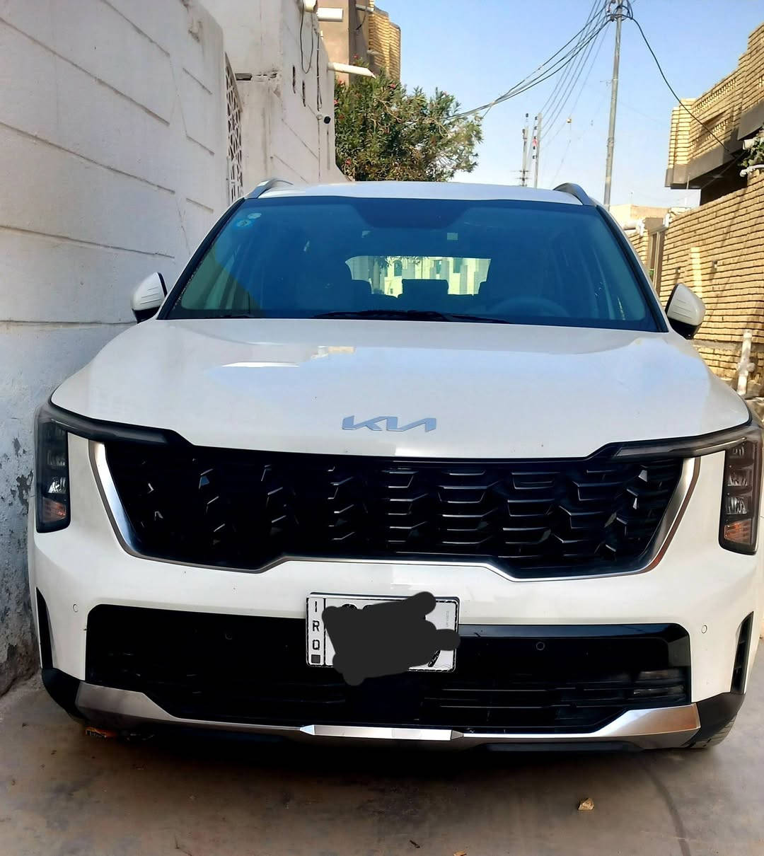 السلام عليكم سورنتو شركة نم موديل ٢٥ ماشية سبعة الالف وقابل للزيادة كفالة في حالة الزيرو دبل كامرا ستة سلندر رقم واسط الدولي داتشوب تشغيل عن بعد اتو هولد وسايد بريك بصمة وضعيات قيادة انارة متغيرة بالدشبول شاشة متصلة ويل ٢٠  وكشنات جلد تدفأة وتبريد ٧ راكب وترحيب  وشركة نم معروفة بمواصفتها .
ملاحظة مغلف الكشنات نفس اللون والنقشة حفاظا عليه والارضية مغلفة جلد ودوسات اصلية  للاستفاس الاتصال 
***********
