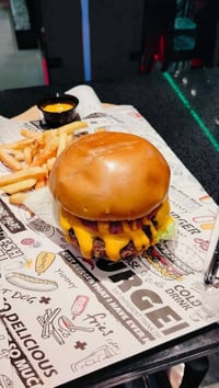 مطعم سنفور  سويتلكم عرض اليوم كل هاذ بل صور صاج دجاج الايطالي و هبركل ...